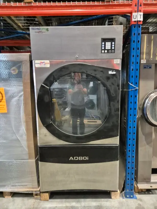 מייבש כביסה תעשייתי AD80i תוצרת ADC במצב יד שנייה – טכנושור